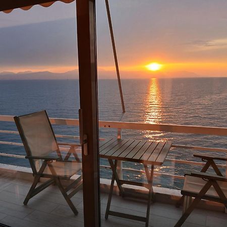 Blue Bliss Apartment Loutraki  Luaran gambar
