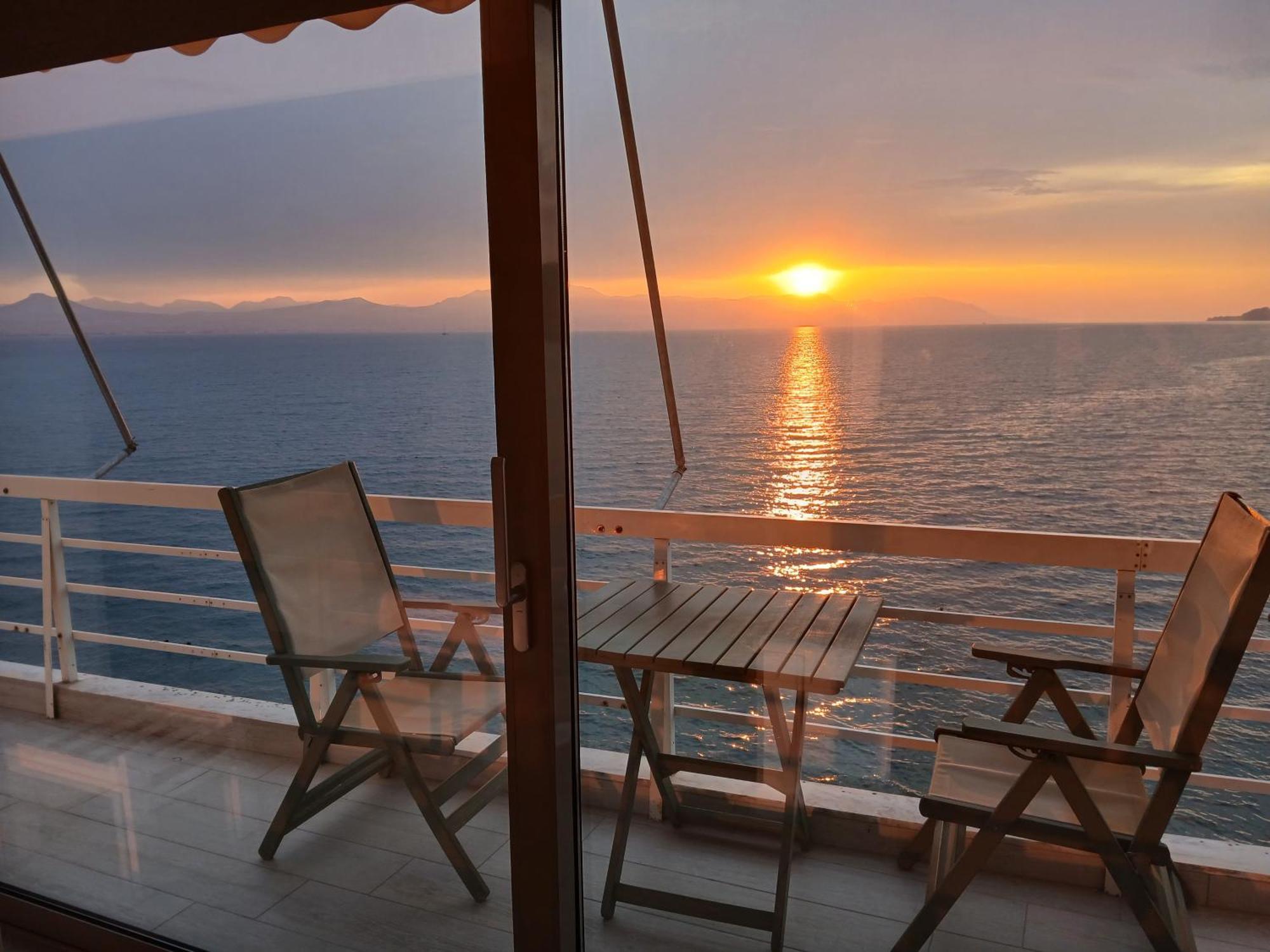 Blue Bliss Apartment Loutraki  Luaran gambar